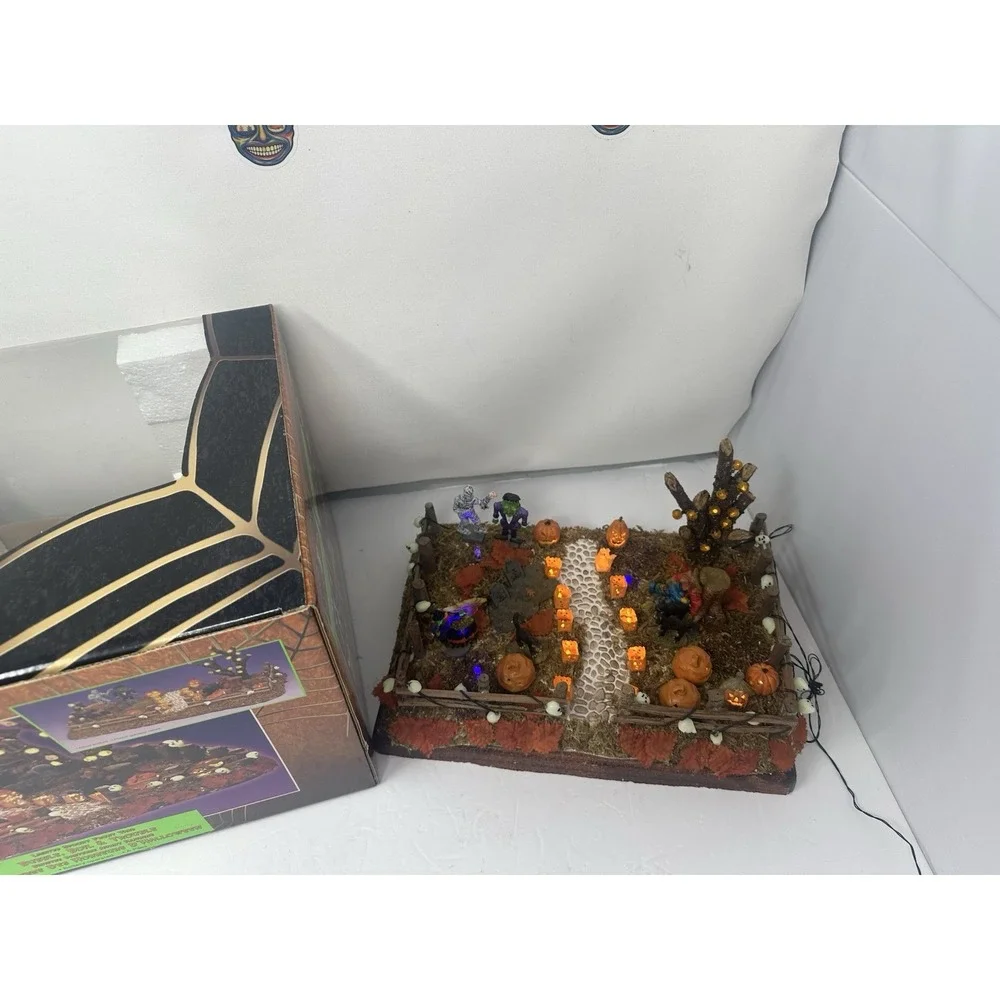 Lemax Spooky Town 